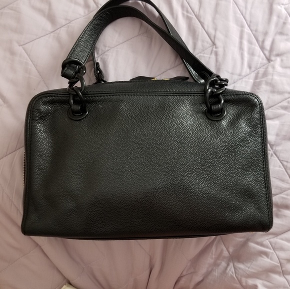 Chanel - Picture 2 of 8